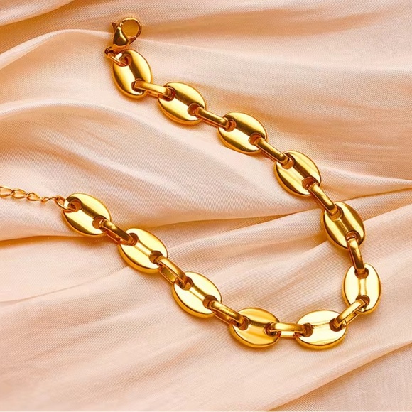 Gold Chunky Chain Bracelet– Statement Link Jewelry - Picture 2 of 4